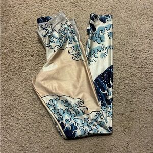Blackmilk Great Wave leggings
